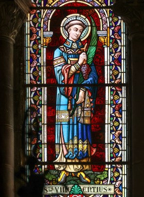 사라고사의 성 빈첸시오_photo by Lawrence OP_in the Cathedral of St Mary the Royal of the Almudena in Madrid_Spain.jpg